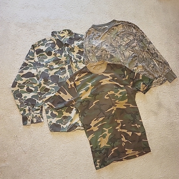 3 men's size large camouflage shirts. - Picture 1 of 4